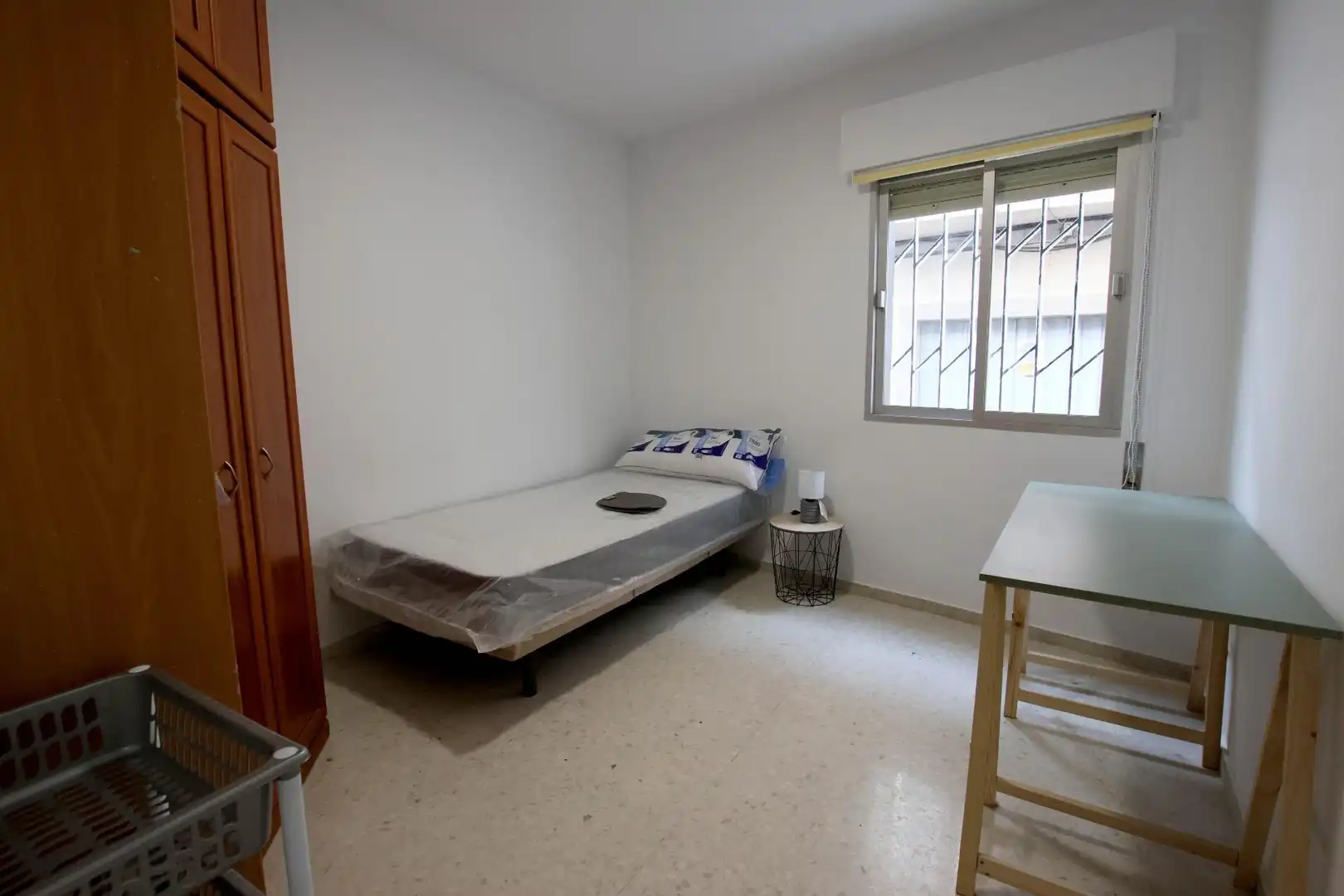 Habitación de Piso de alquiler en Badajoz con Terraza y Amueblado