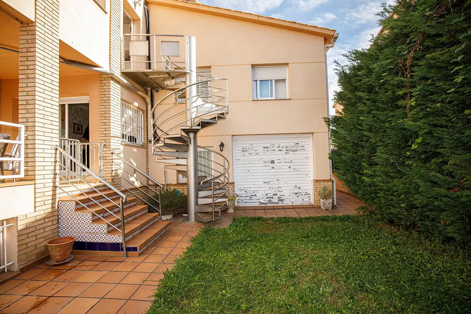 Vista exterior de Casa o chalet en venta en Quart con Aire acondicionado, Jardín privado y Terraza
