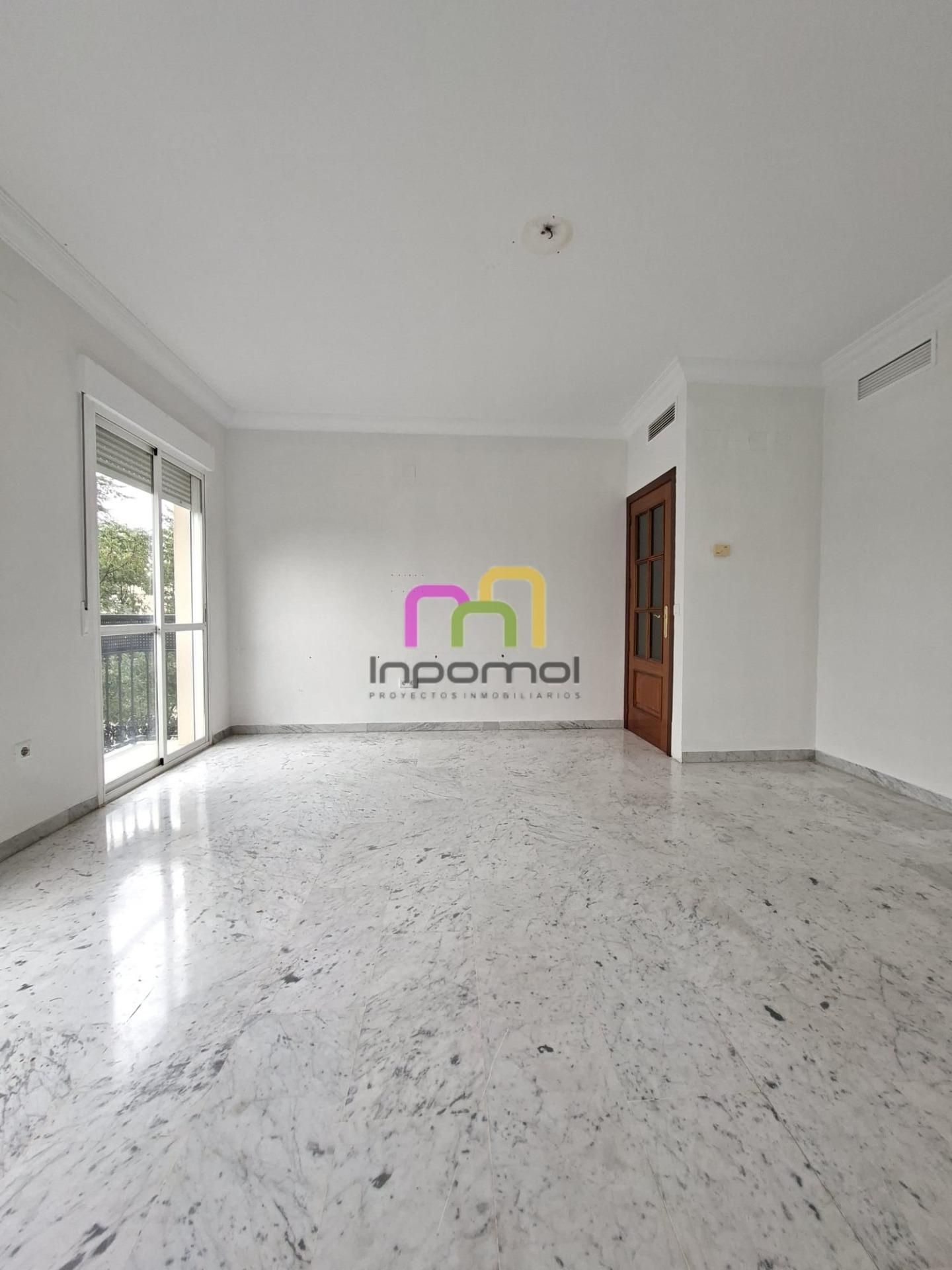 Wohnungen miete in Badajoz Capital mit Klimaanlage, Heizung und Balkon