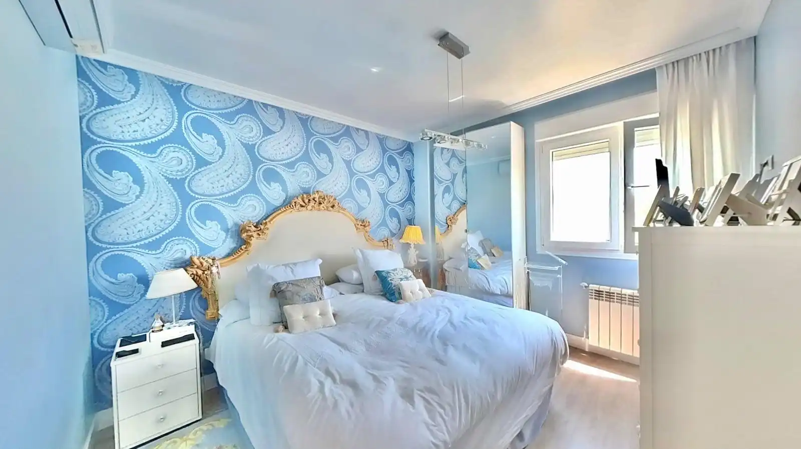 Habitación de Apartamento en venta en Boadilla del Monte con Aire acondicionado, Calefacción y Jardín privado