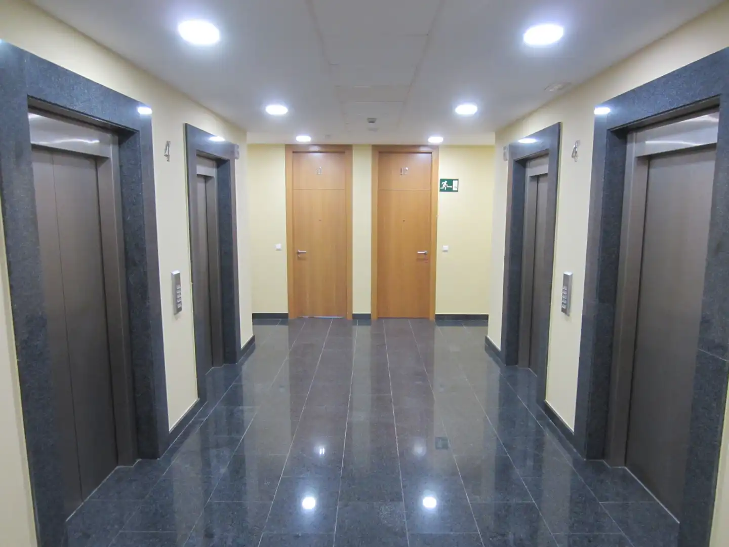 Office space with lift for sale in Avenida Ingeniería 7B, imagen 2