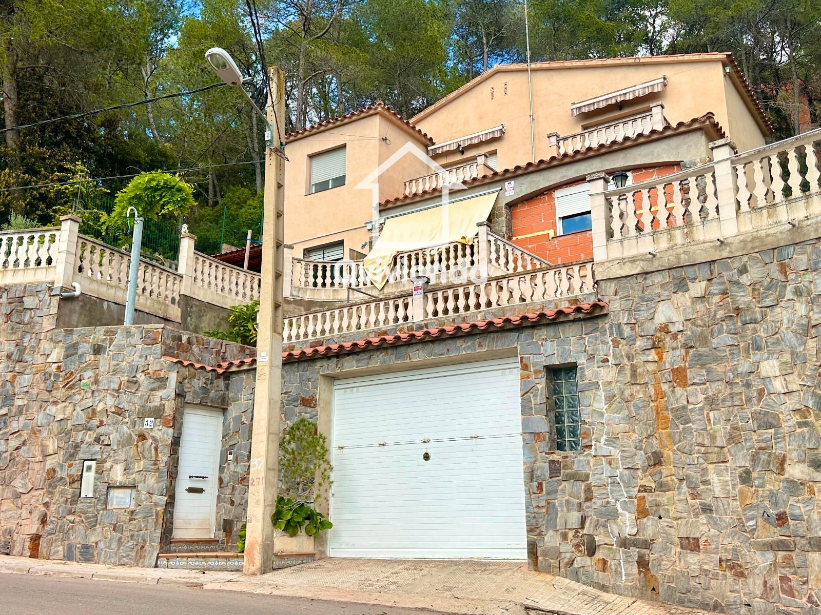 Exterior view of House or chalet for sale in Castellar del Vallès