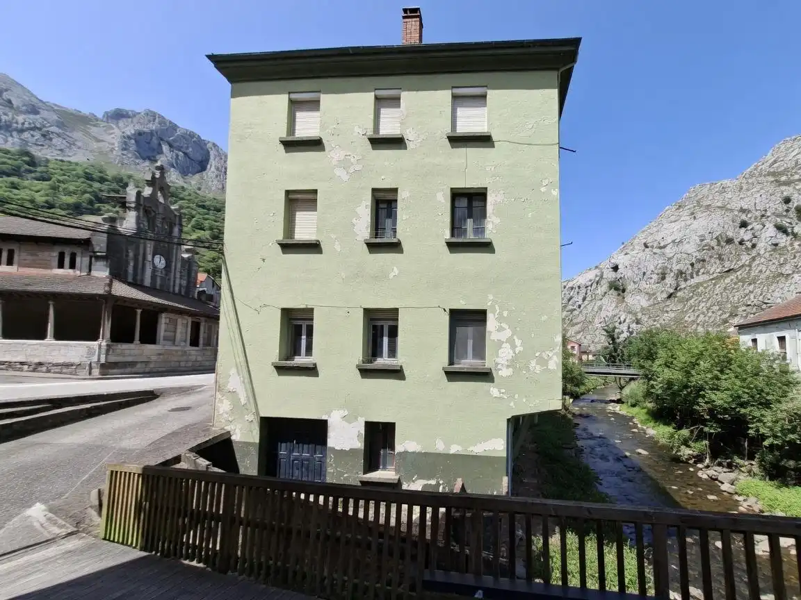 Vista exterior de Piso en venta en Morcín