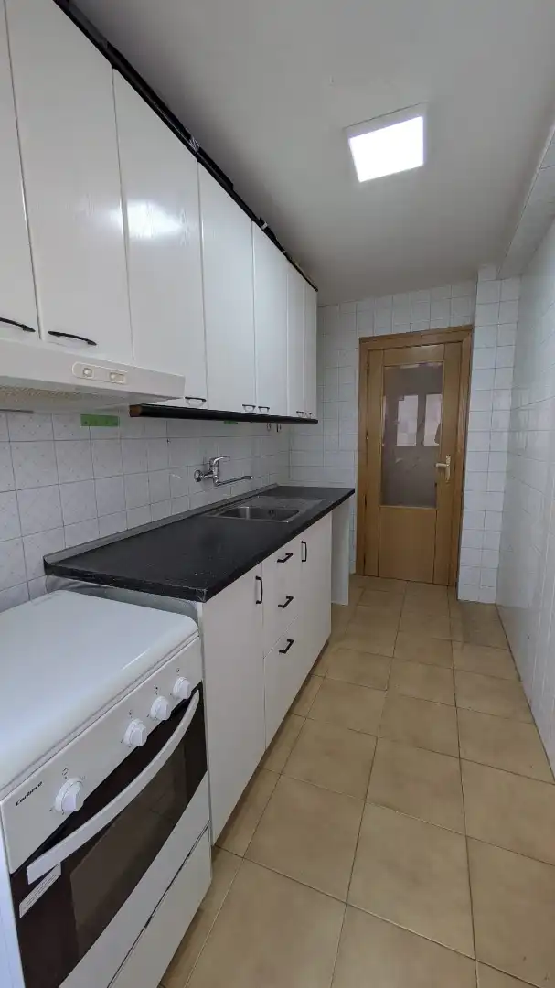 Cocina de Piso en venta en Madrid con Calefacción y Terraza