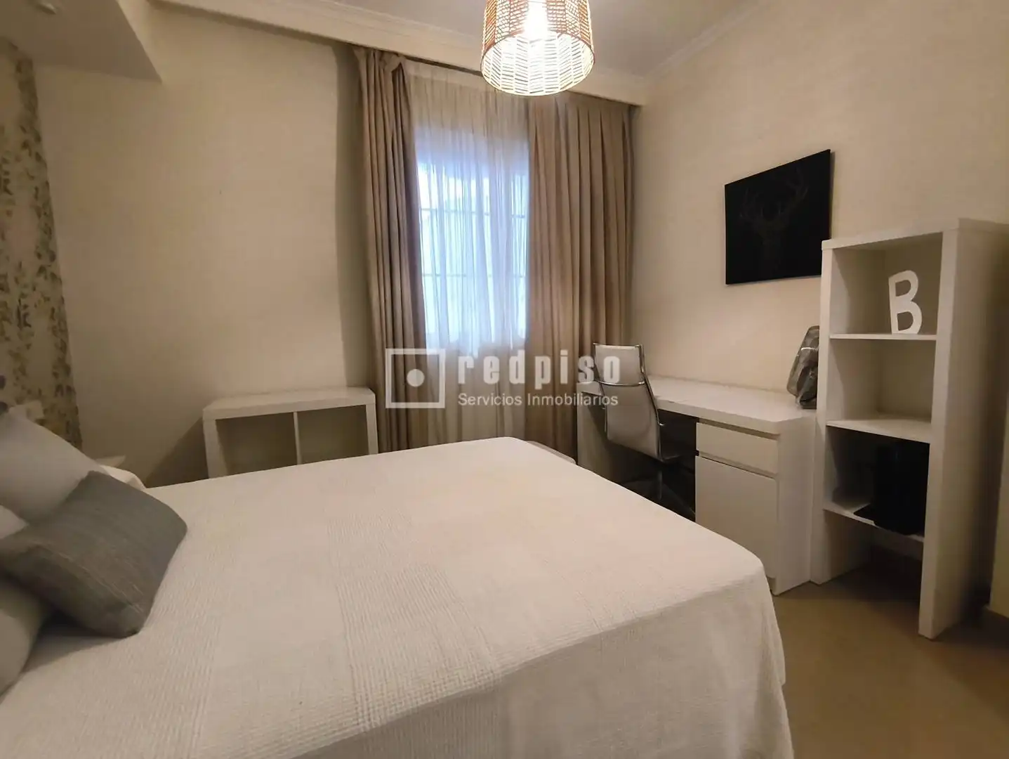 Habitación de Piso de alquiler en Sevilla con Aire acondicionado, Terraza y Amueblado