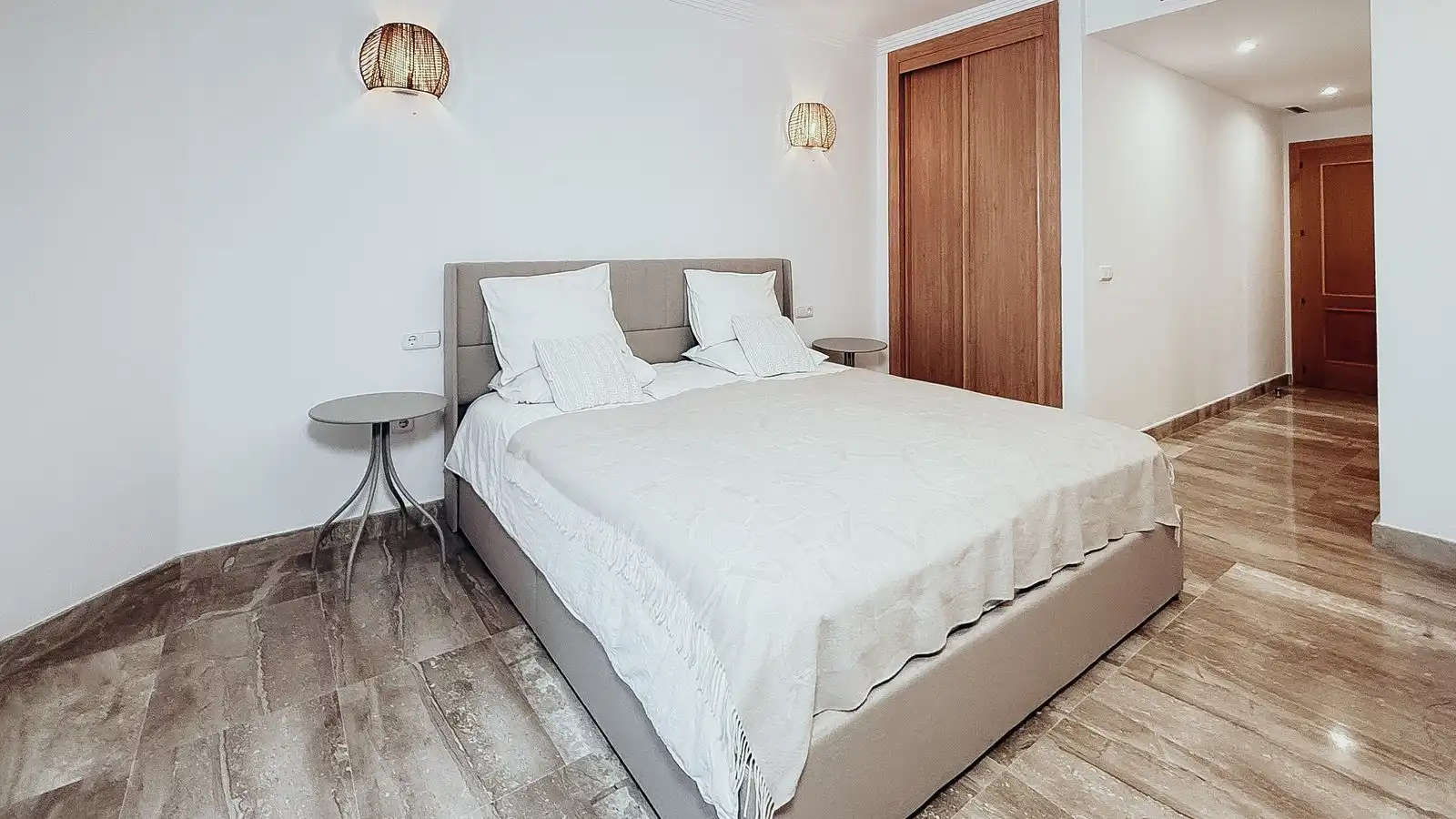 Piso con piscina en venta en Estepona Pueblo, imagen 28