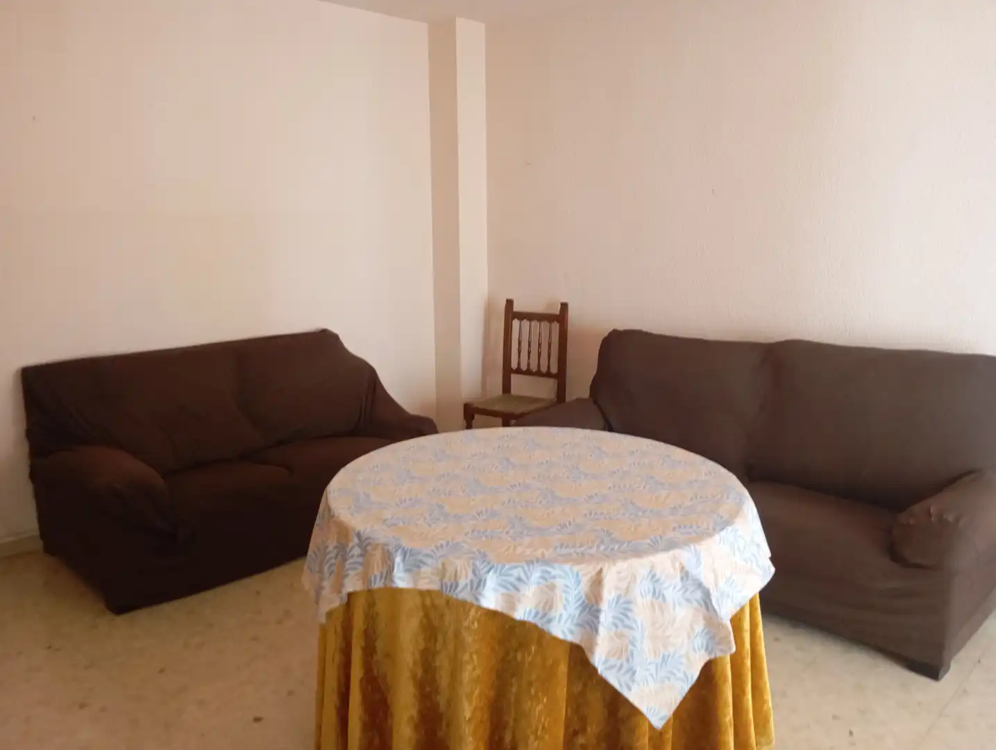 Sala d'estar de Pis en venda en Granada amb Terrassa, Moblat i Forn