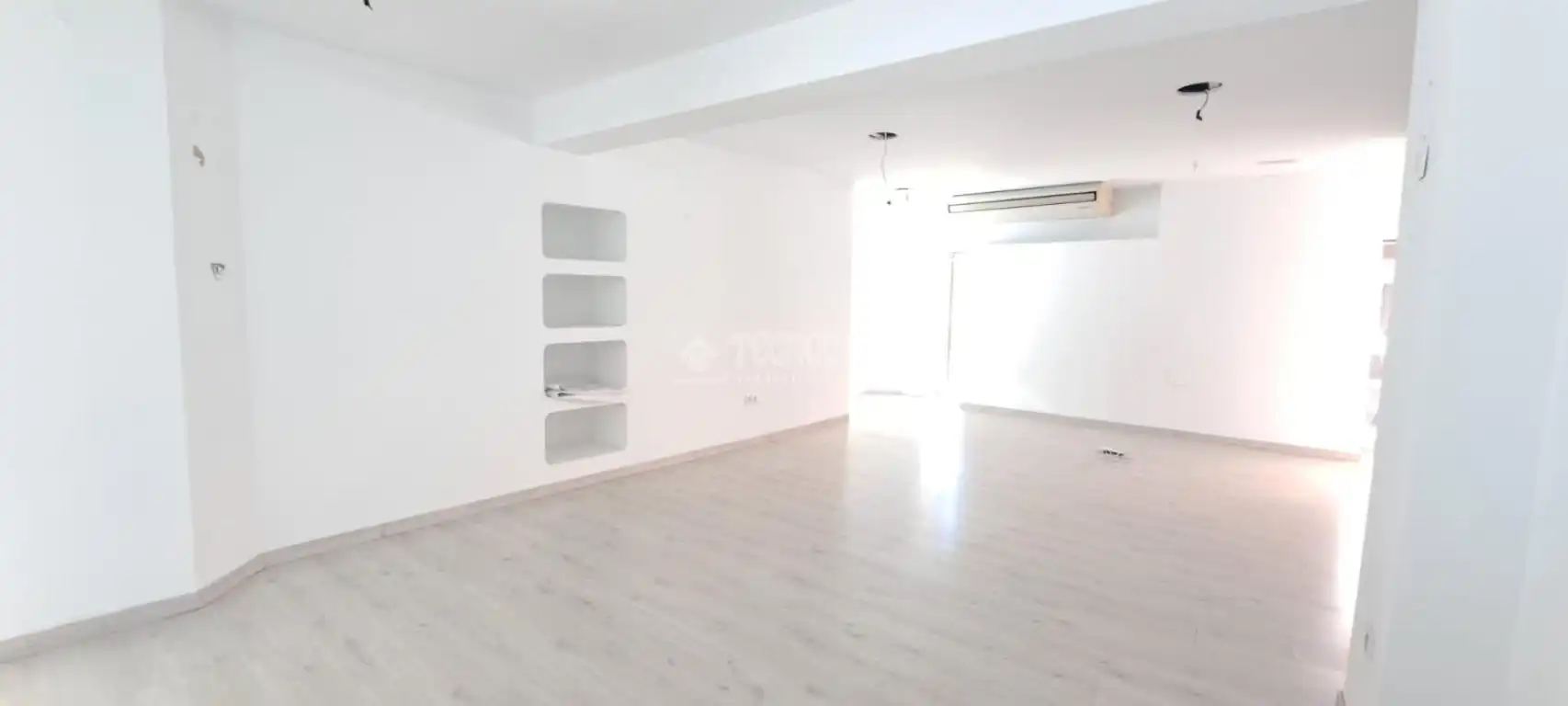 Commercial properties for sale in Ávila  with Parquet flooring and Alarm