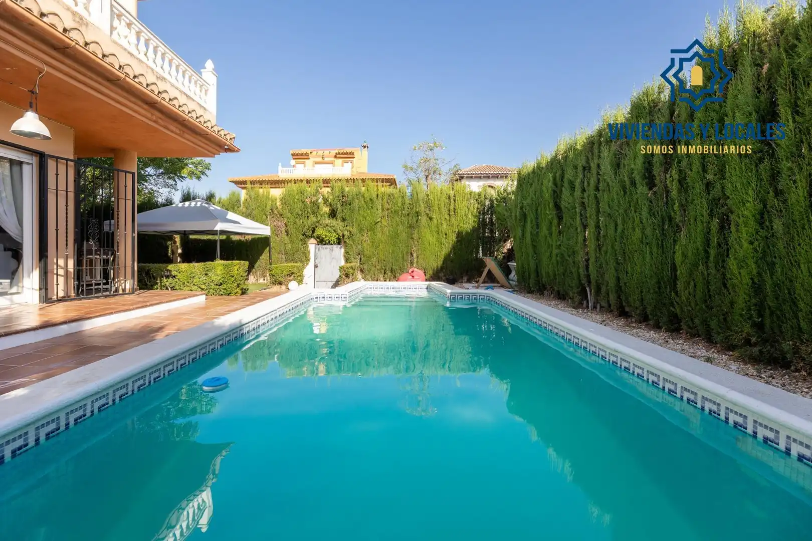 Casa aparellada amb piscina en venda a Belicena, imagen 3
