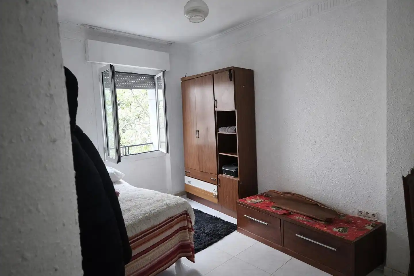 Bedroom of Flat for sale in Zaragoza  with Air Conditioner, Heating and Balcony