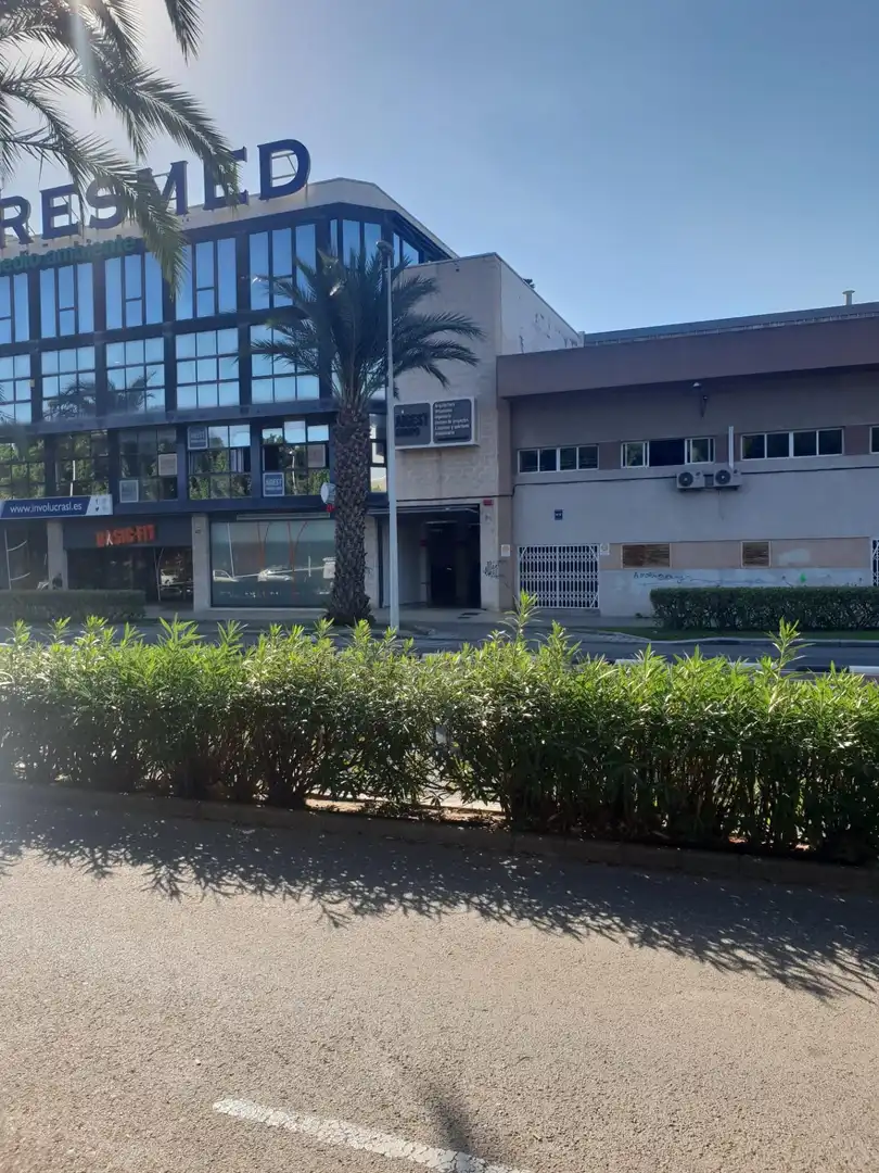 Vista exterior de Oficina en venta en Elche / Elx