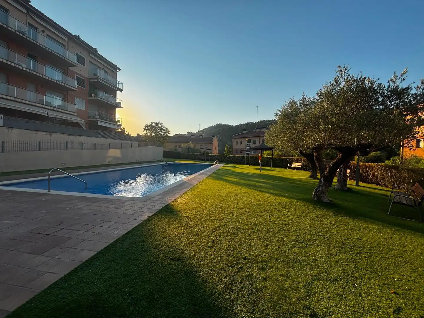 Piscina de Pis en venda en Corbera de Llobregat amb Aire condicionat, Calefacció i Jardí privat