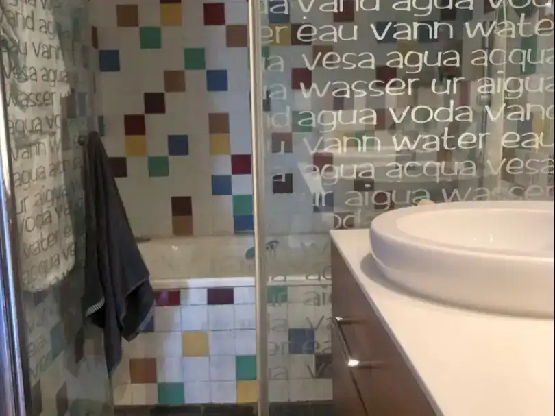 Baño de Casa adosada en venta en Chiva con Aire acondicionado, Piscina y Balcón