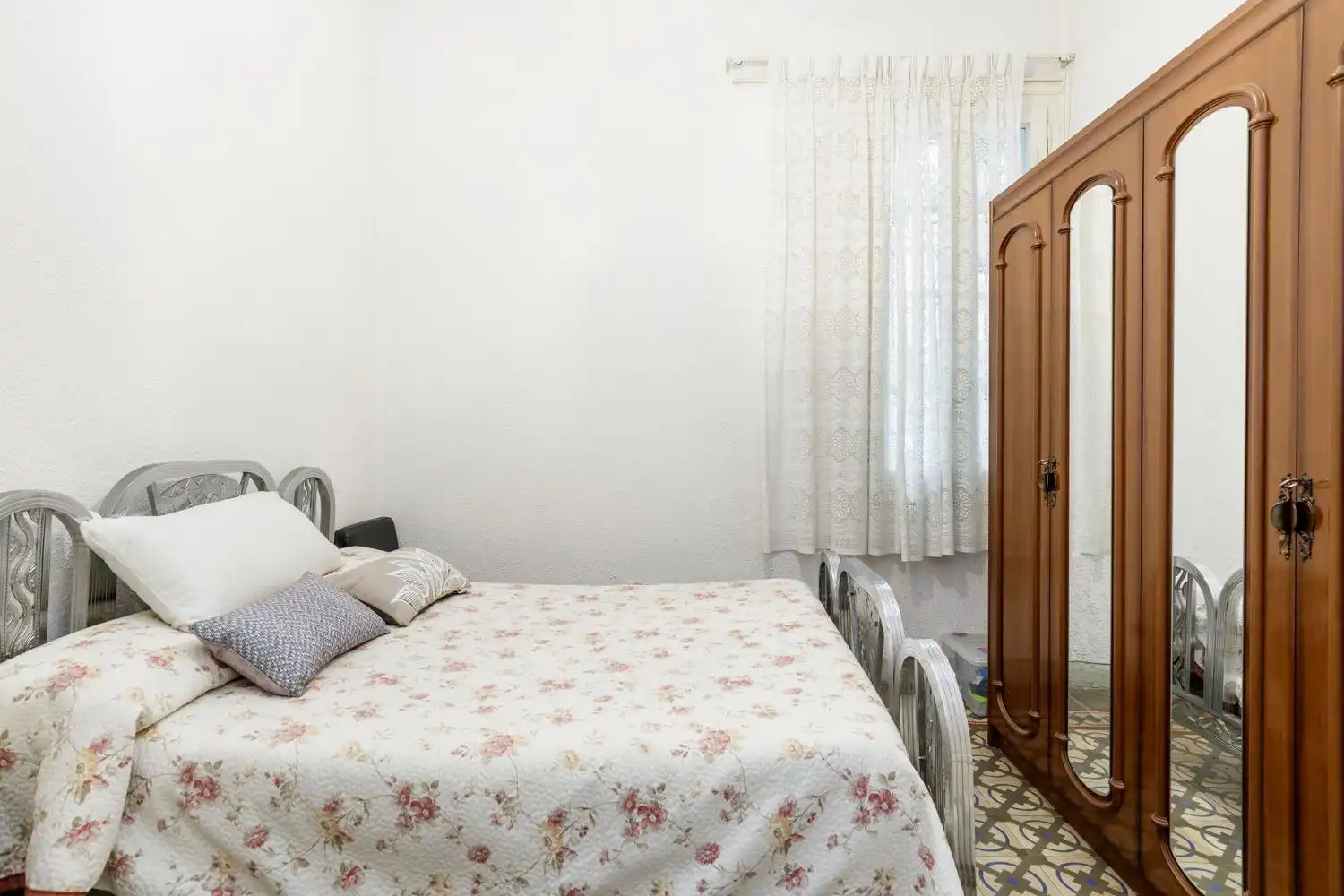 Habitación de Piso en venta en Zaragoza con Calefacción y Balcón