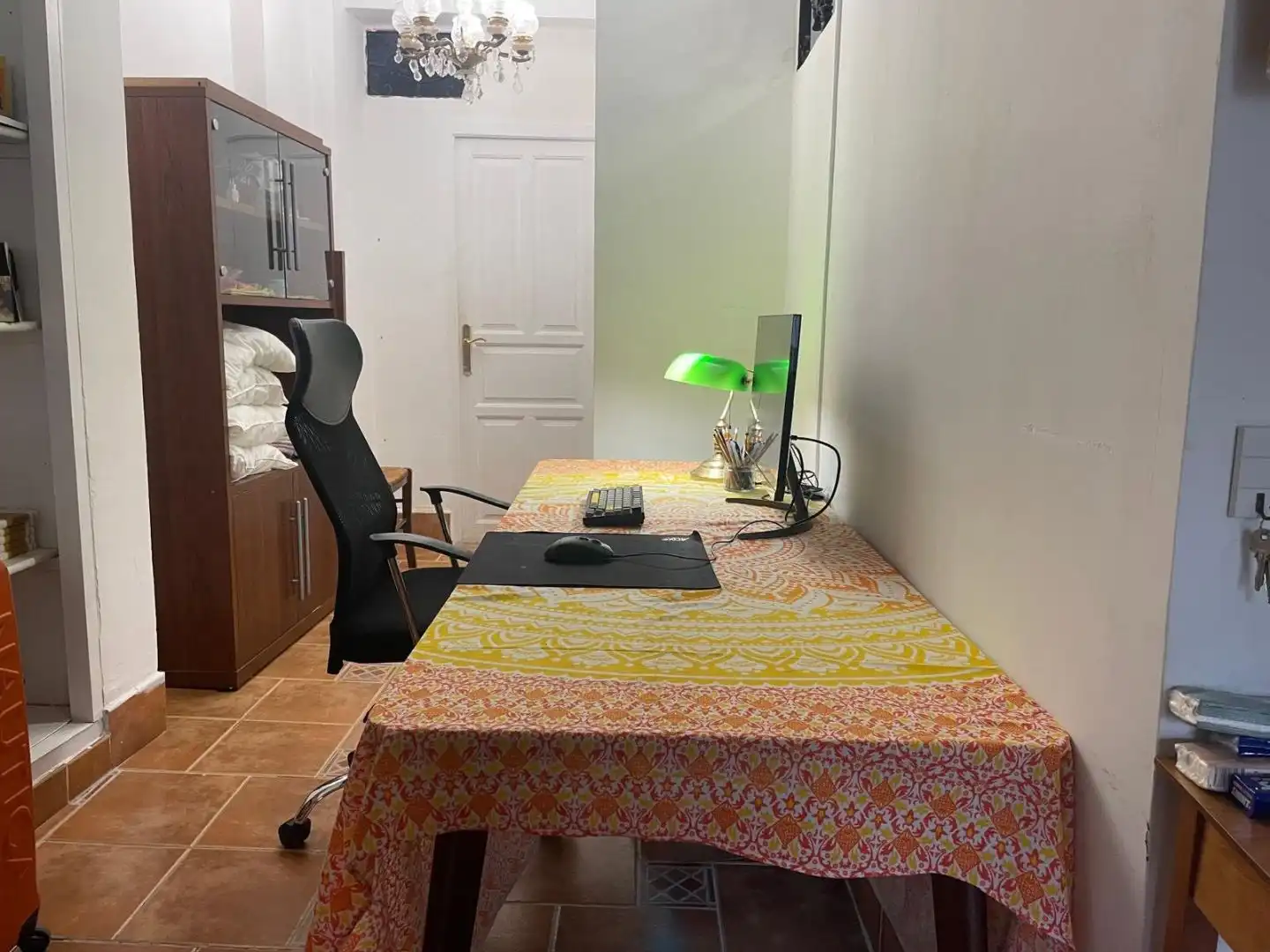 Flat for sale in  Valencia Capital  with Air Conditioner and Balcony