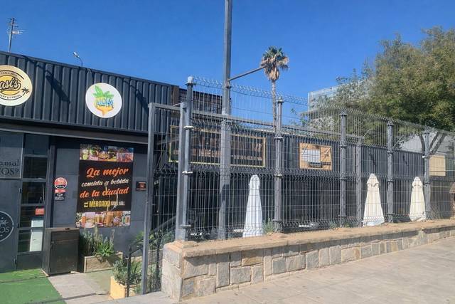 Local comercial en Alquiler en La Algoda - Matola - Llano de San José
