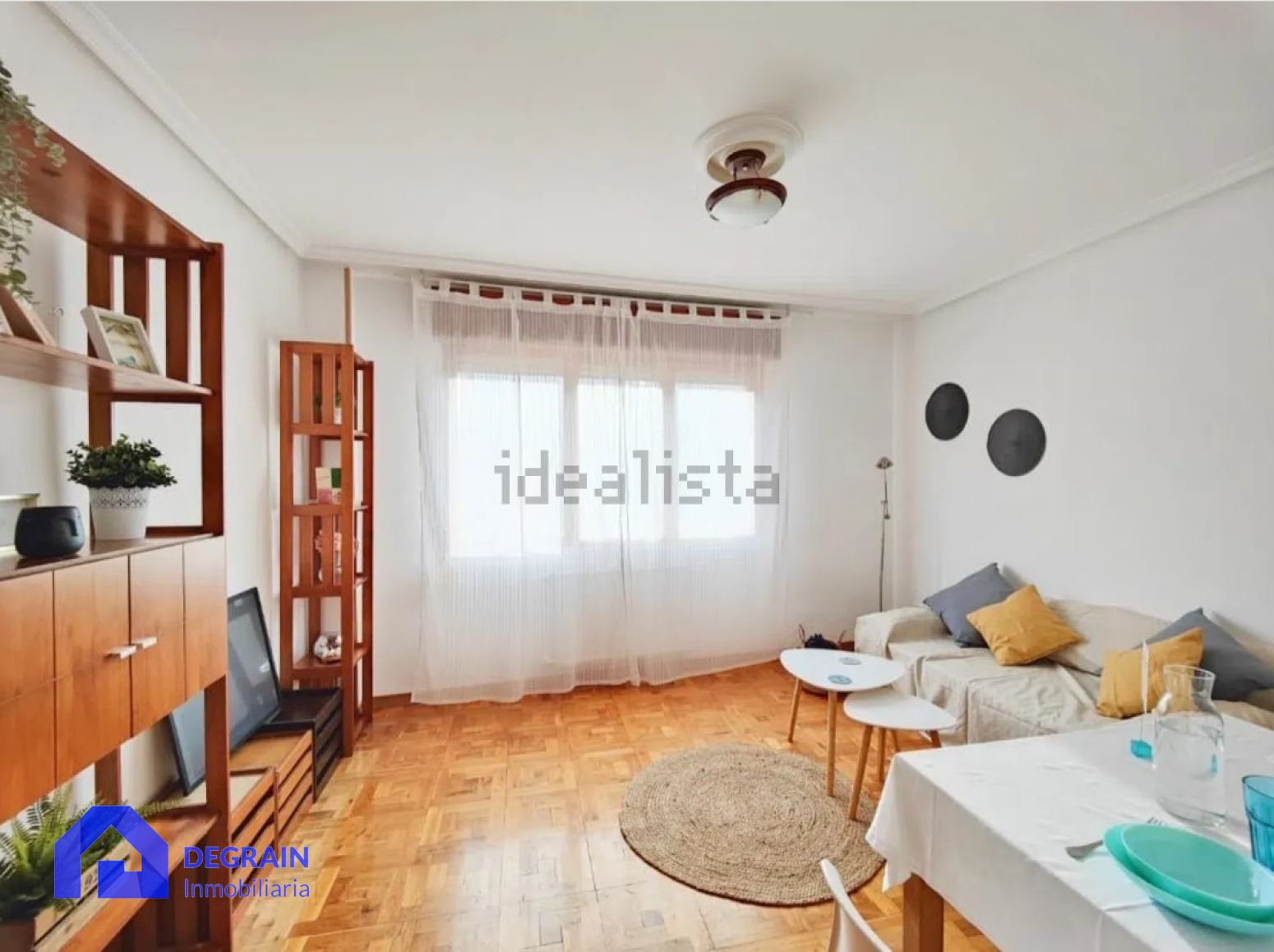 Habitación de Piso de alquiler en Oviedo  con Calefacción y Amueblado
