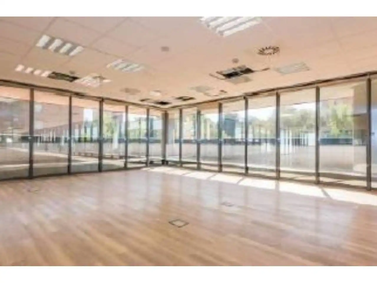 Office for rent in Madrid  with Air Conditioner and Heating