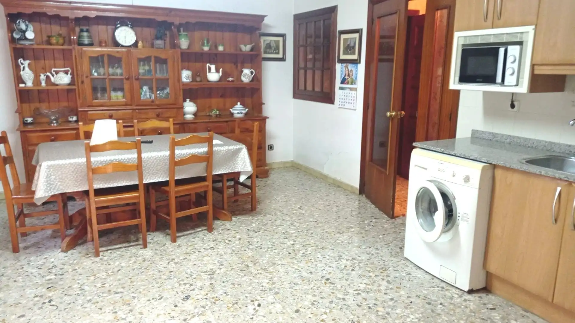 Casa adosada en venda a Monzón