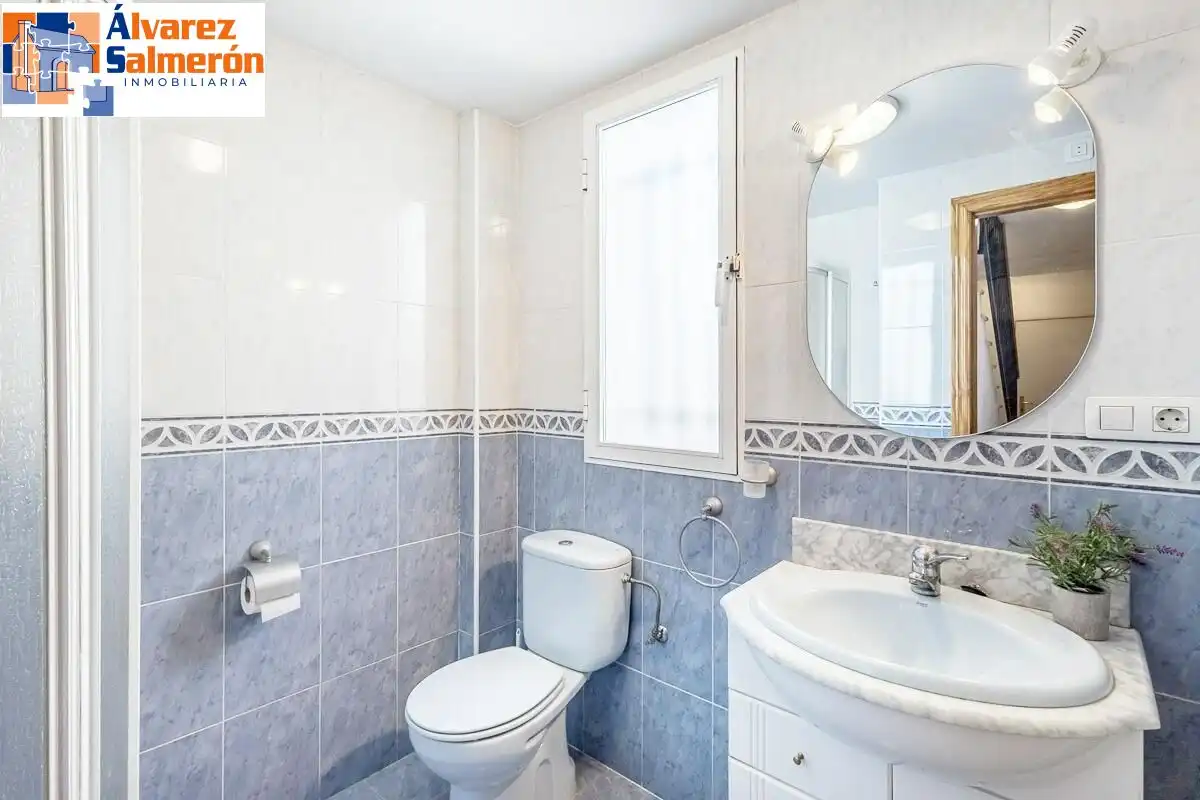 Badezimmer von Einfamilien-Reihenhaus zum Verkauf in Armilla