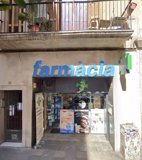 Foto 2 de Piso en venta en C/ Nou de la Rambla, El Raval, Barcelona Capital