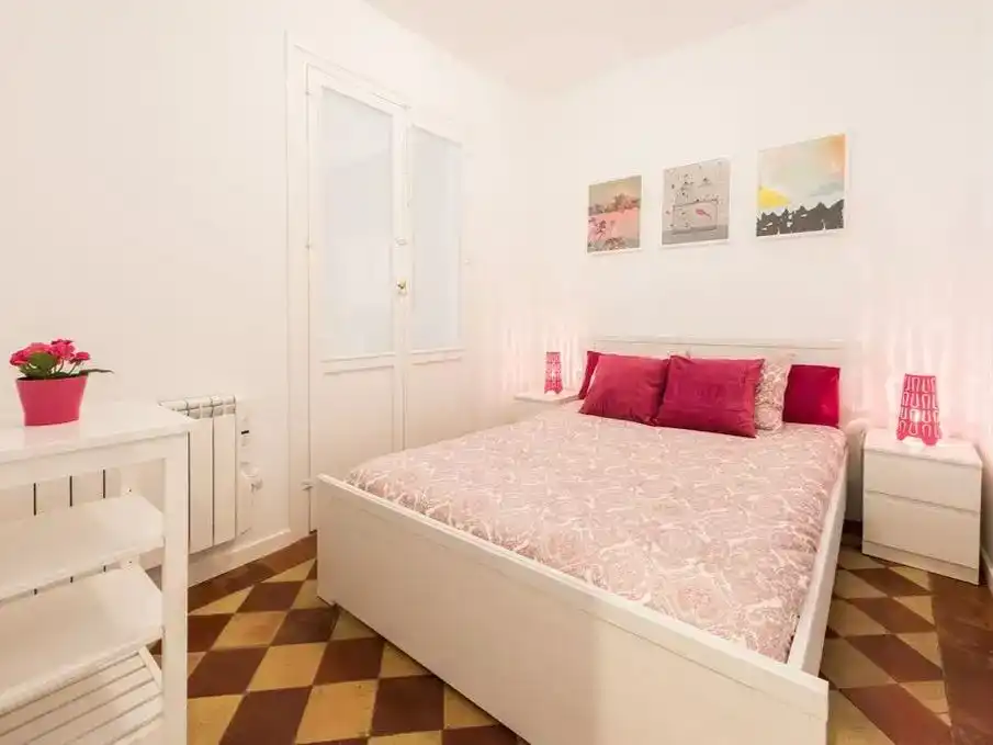 Bedroom of Apartments for share in Castelldefels  with Parquet flooring, Storage room and Furnished