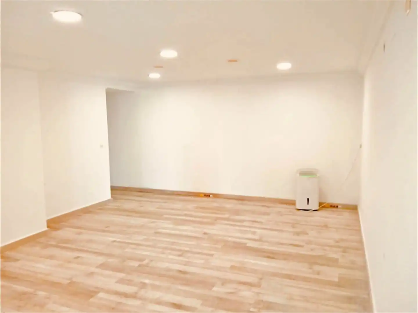 Local en venta en Estepona con Aire acondicionado, Calefacción y Terraza