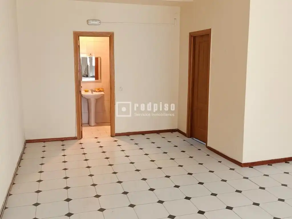 Habitación de Local en venta en Alcobendas