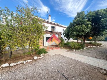 Chalet con piscina en alquiler en Partidas Norte