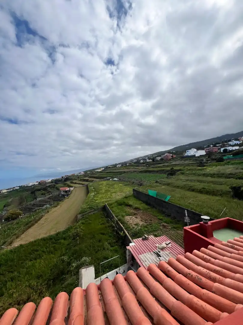 Vista exterior de Casa o xalet en venda en San Juan de la Rambla amb Jardí privat, Terrassa i Balcó