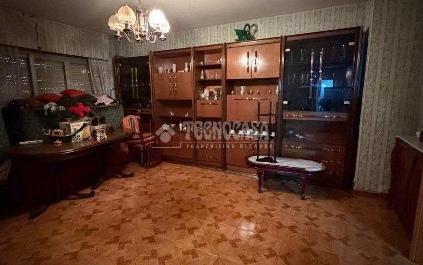 Foto 1 de Piso en venta en Entrevías, Madrid