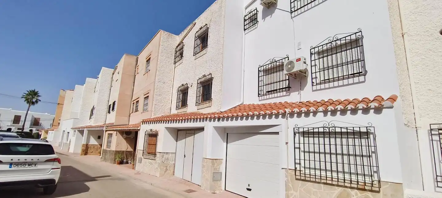 Vista exterior de Dúplex en venta en Vera con Terraza