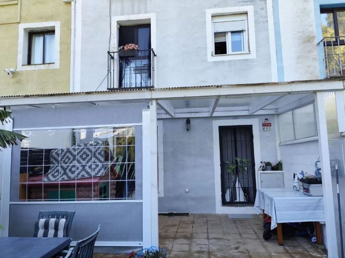 Exterior view of Country house for sale in Casares  with Heating and Community pool