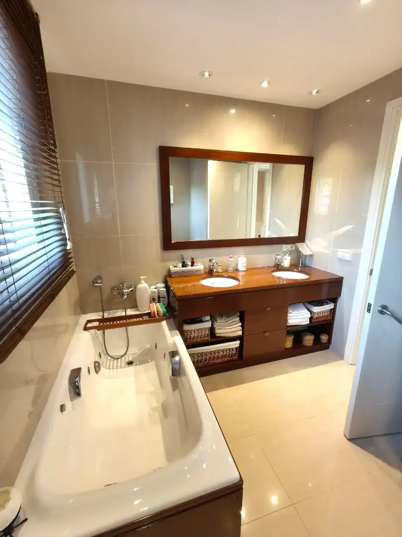 Bathroom of Houses for sale in Sant Andreu de Llavaneres  with Air Conditioner, Heating and Private garden