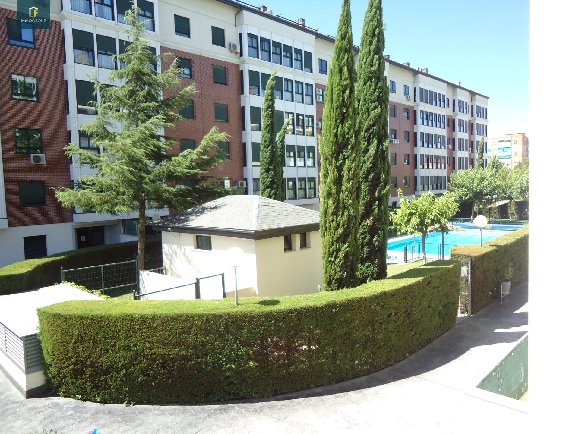 Swimming pool of Flat for sale in Torrejón de Ardoz  with Heating, Storage room and Community pool