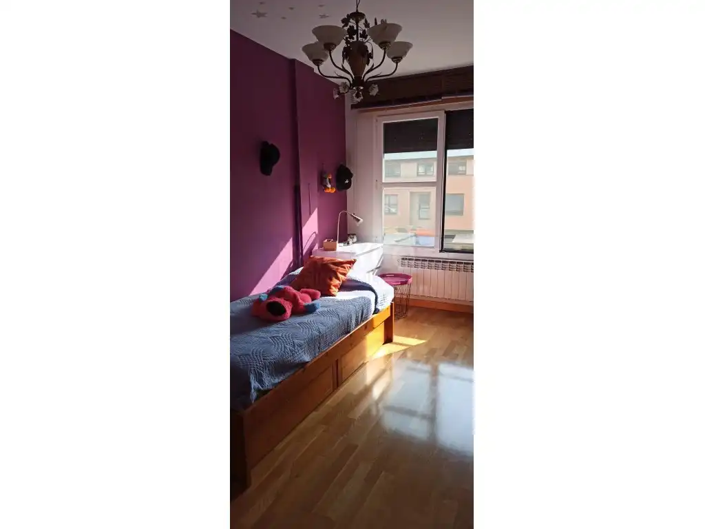 Habitación de Casa adosada en venta en Miranda de Ebro con Jardín privado y Piscina