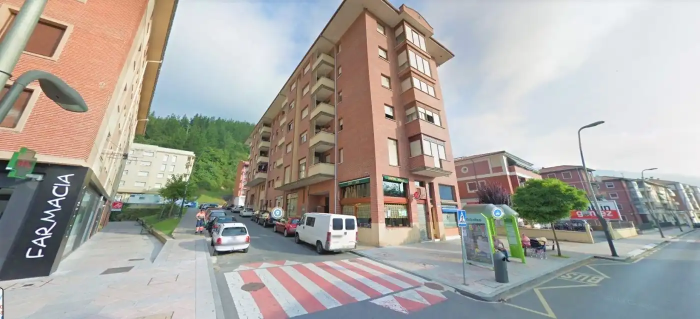 Vista exterior de Local en venta en Balmaseda