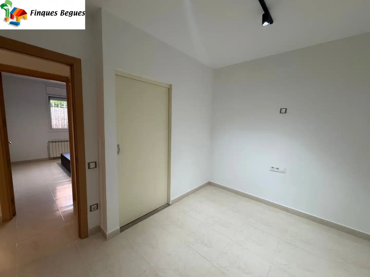 Planta baja en venta en Begues, Barcelona