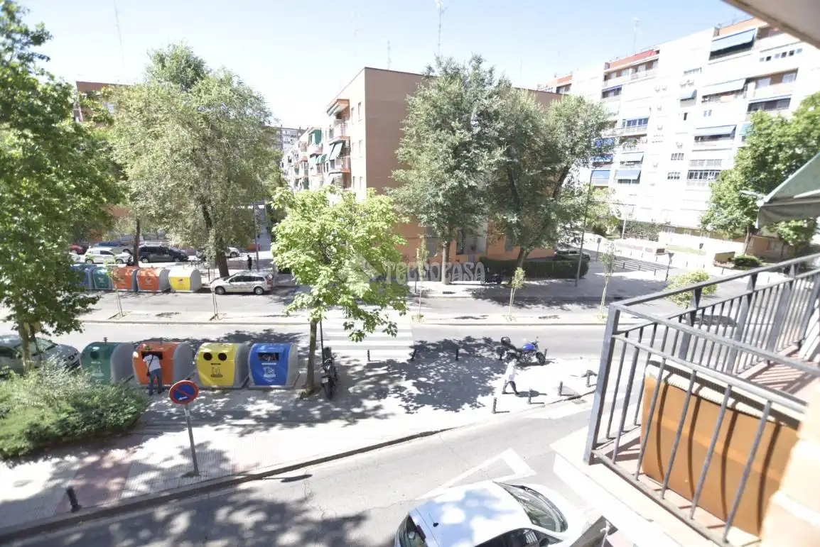 Vista exterior de Pis en venda en Alcorcón