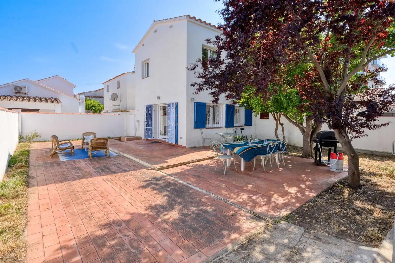 Jardí de Casa o xalet en venda en Roses amb Jardí privat, Terrassa i Forn