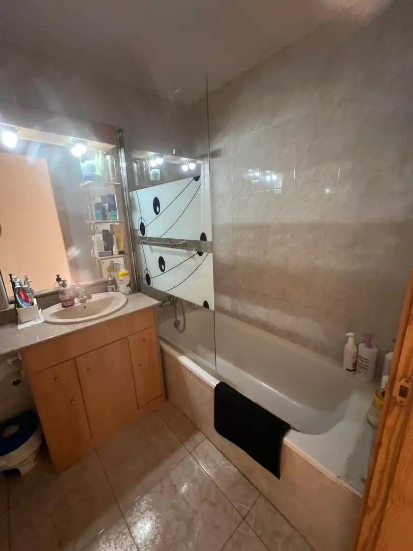 Badezimmer von Wohnung zum Verkauf in  Palma de Mallorca mit Klimaanlage, Heizung und Terrasse