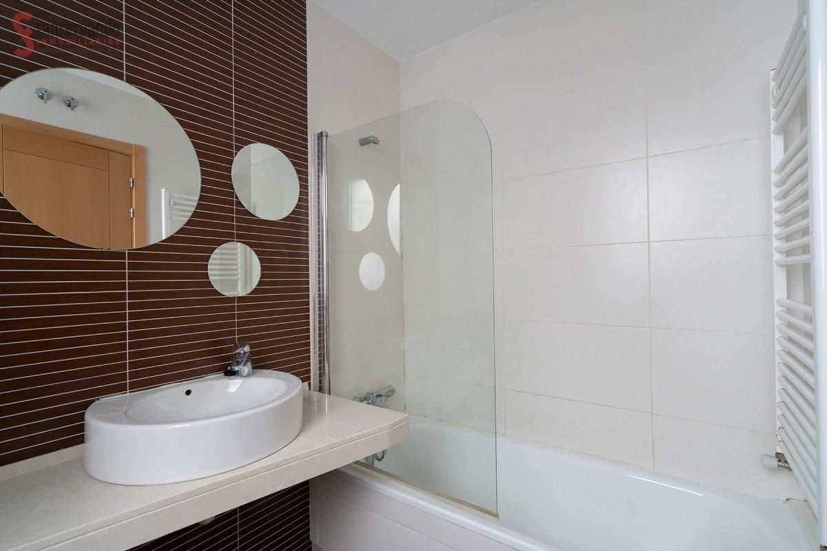 Bany de Pis en venda en Santander amb Calefacció i Terrassa