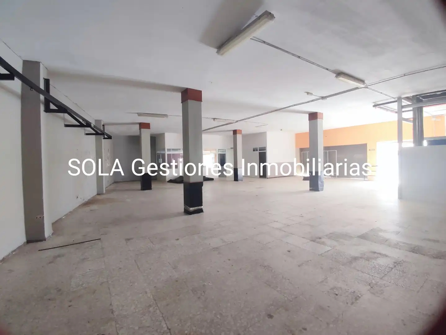 Local comercial en venda a Torreperogil, imagen 4