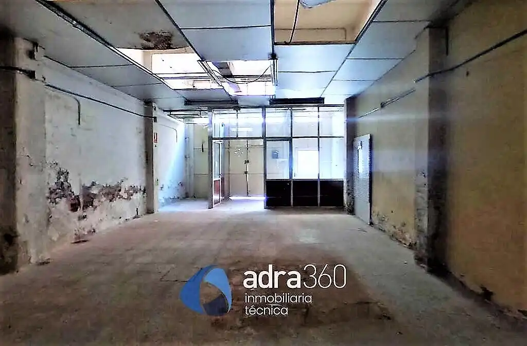 Local comercial en venta en Vélez de Guevara, imagen 4