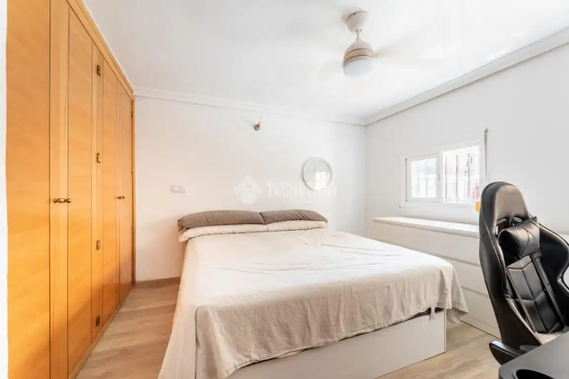 Bedroom of Flat for sale in Madrid  with Air Conditioner