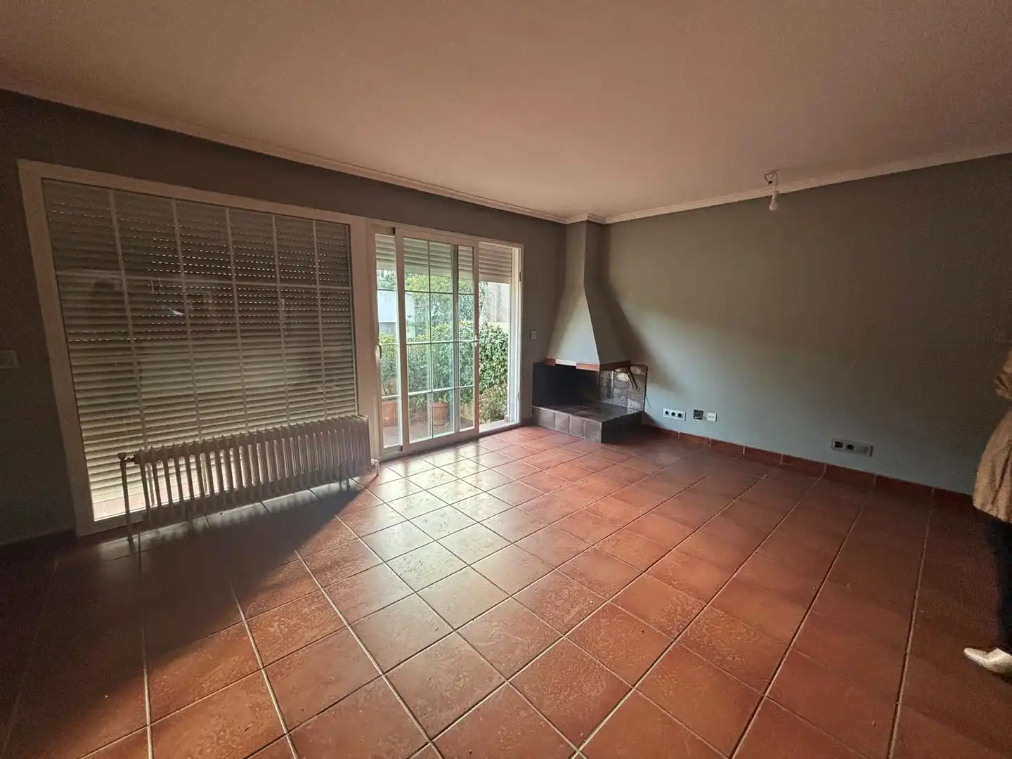 Sala d'estar de Casa adosada en venda en Pozuelo de Alarcón