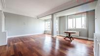 Bedroom of Flat to rent in  Madrid Capital  with Air Conditioner, Heating and Parquet flooring