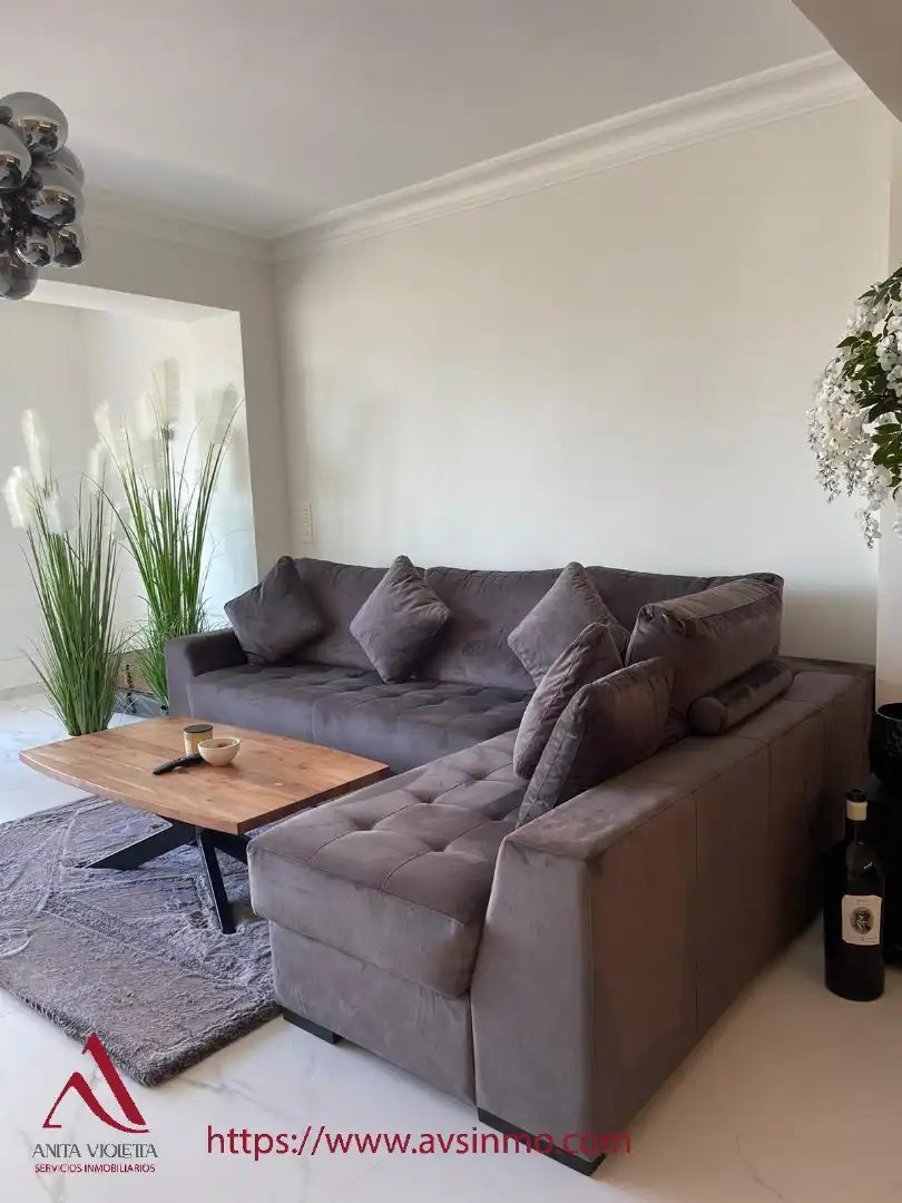 Sala d'estar de Apartament en venda en Torrevieja amb Aire condicionat, Moblat i Forn