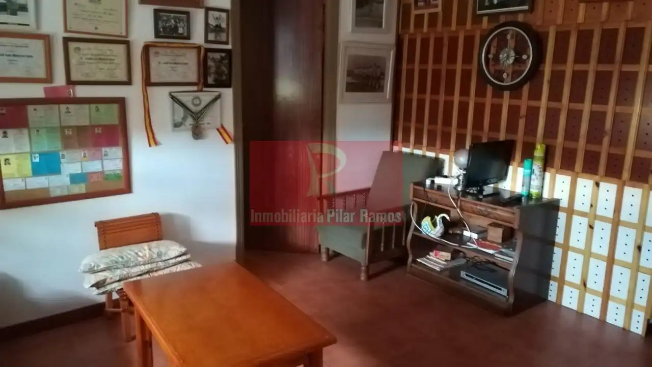 Casa o chalet en venta en Chozas de Abajo con Calefacción, Jardín privado y Parquet