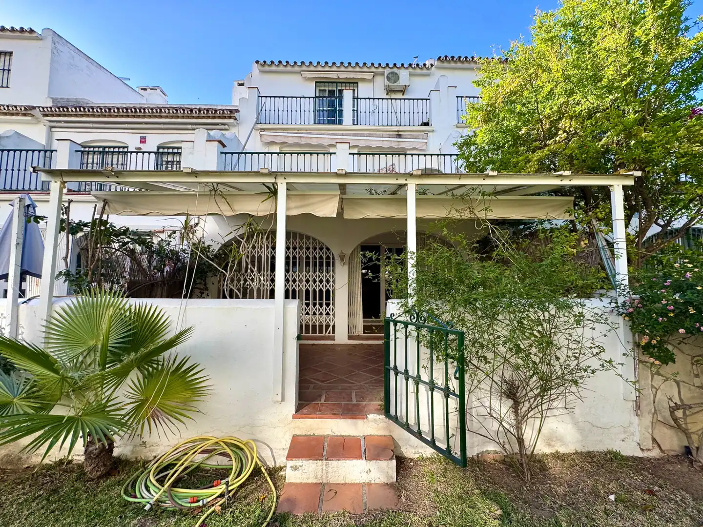 Exterior view of Detached homes for sale in Fuengirola  with Air Conditioner, Heating and Private garden